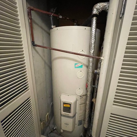 故障したマンションの電気温水器を交換しました。サムネイル